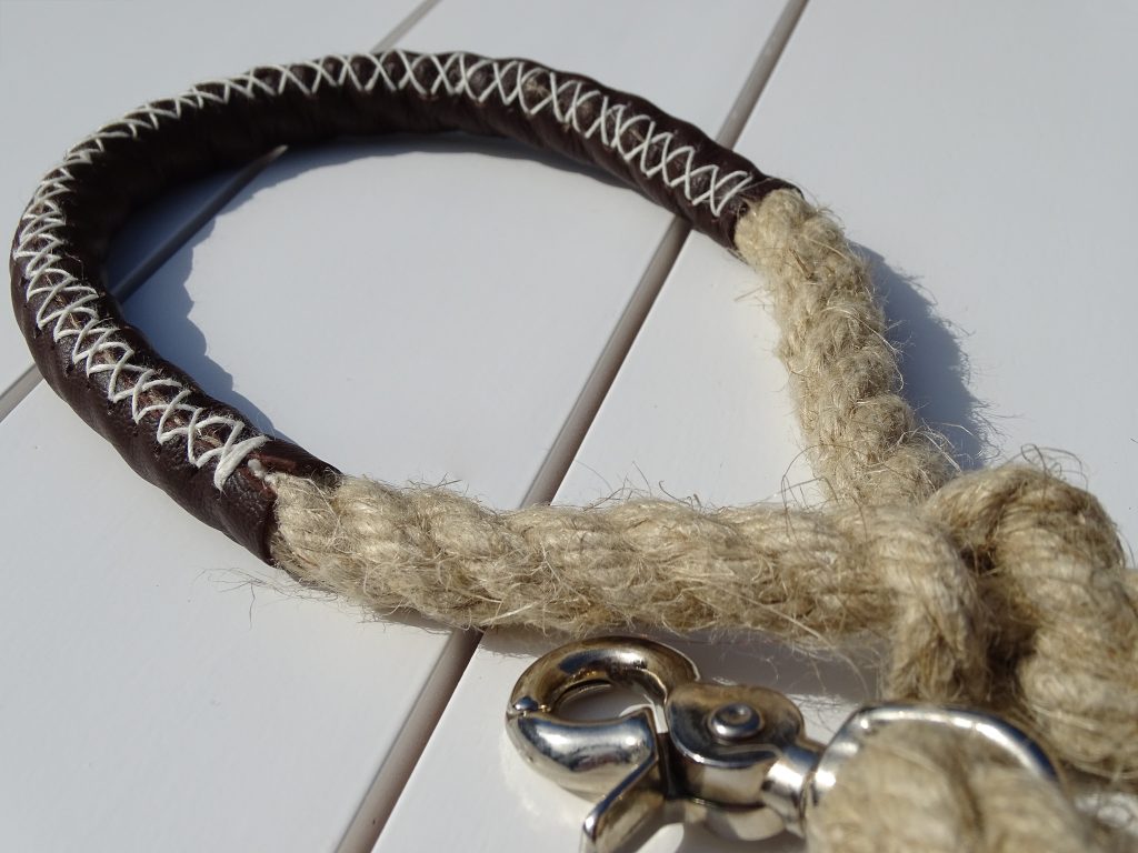 Beach Pooch's first ever product, a lead that took into account the experiences of a dog owner