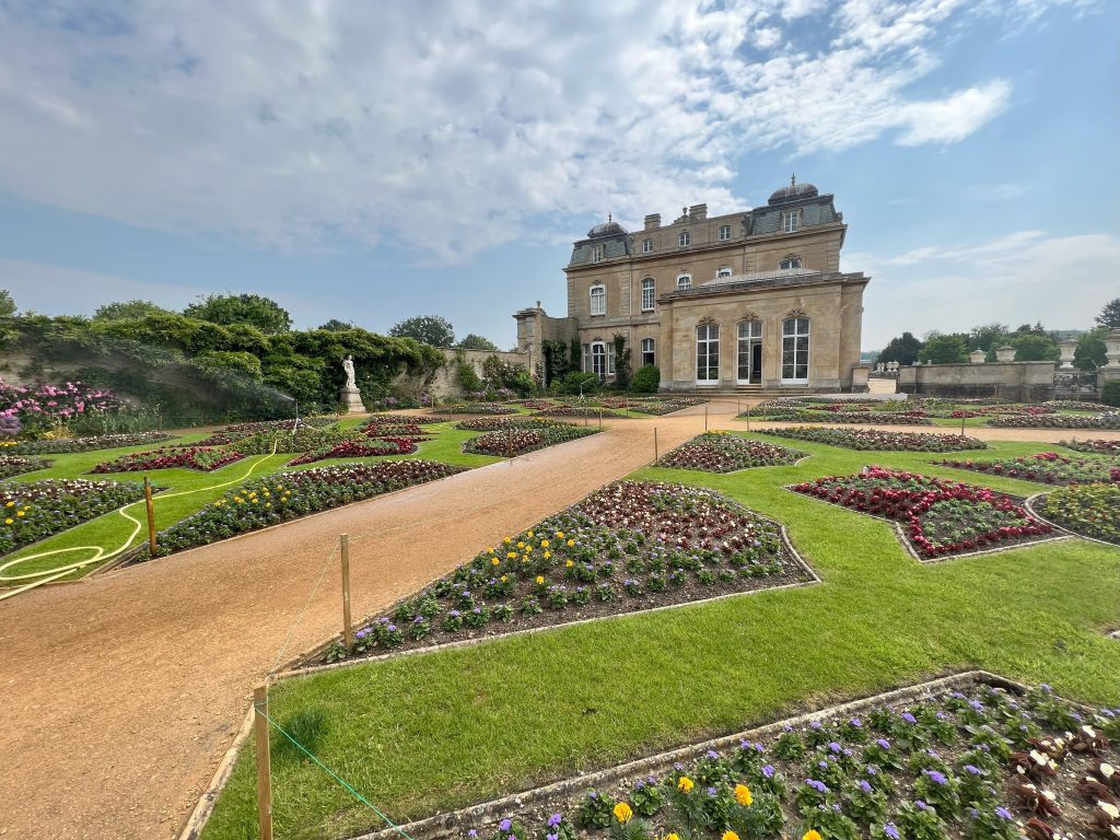 The entrance gardens, just past the visitor center